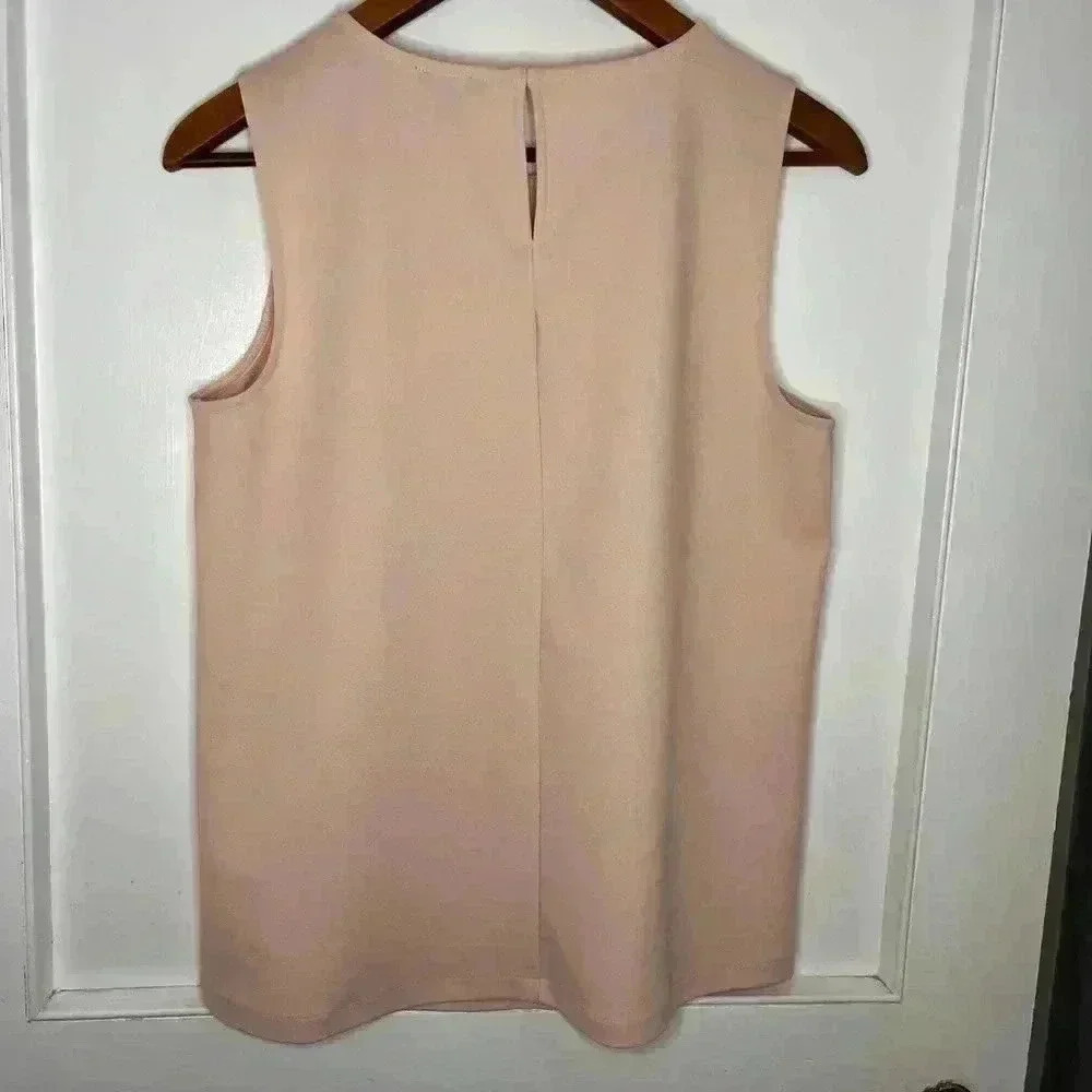Gorgeous Anne Taylor  Light Pink /Peach Top with Flat Round Beading Size Small - Picture 6 of 9